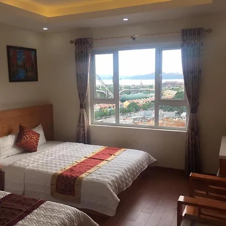 Lam\'S House